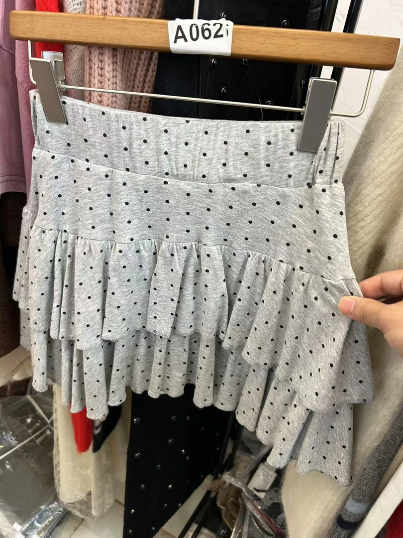 谢欧奈早春新款 纯欲风波点小短裙
