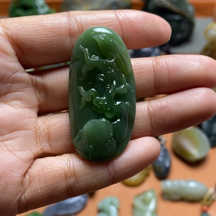 和田玉颈饰未镶嵌