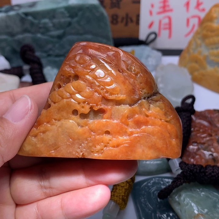 翡翠未镶嵌颈饰保真天然A货翡翠