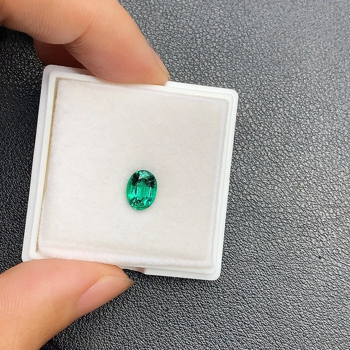 祖母绿裸石1.35克拉