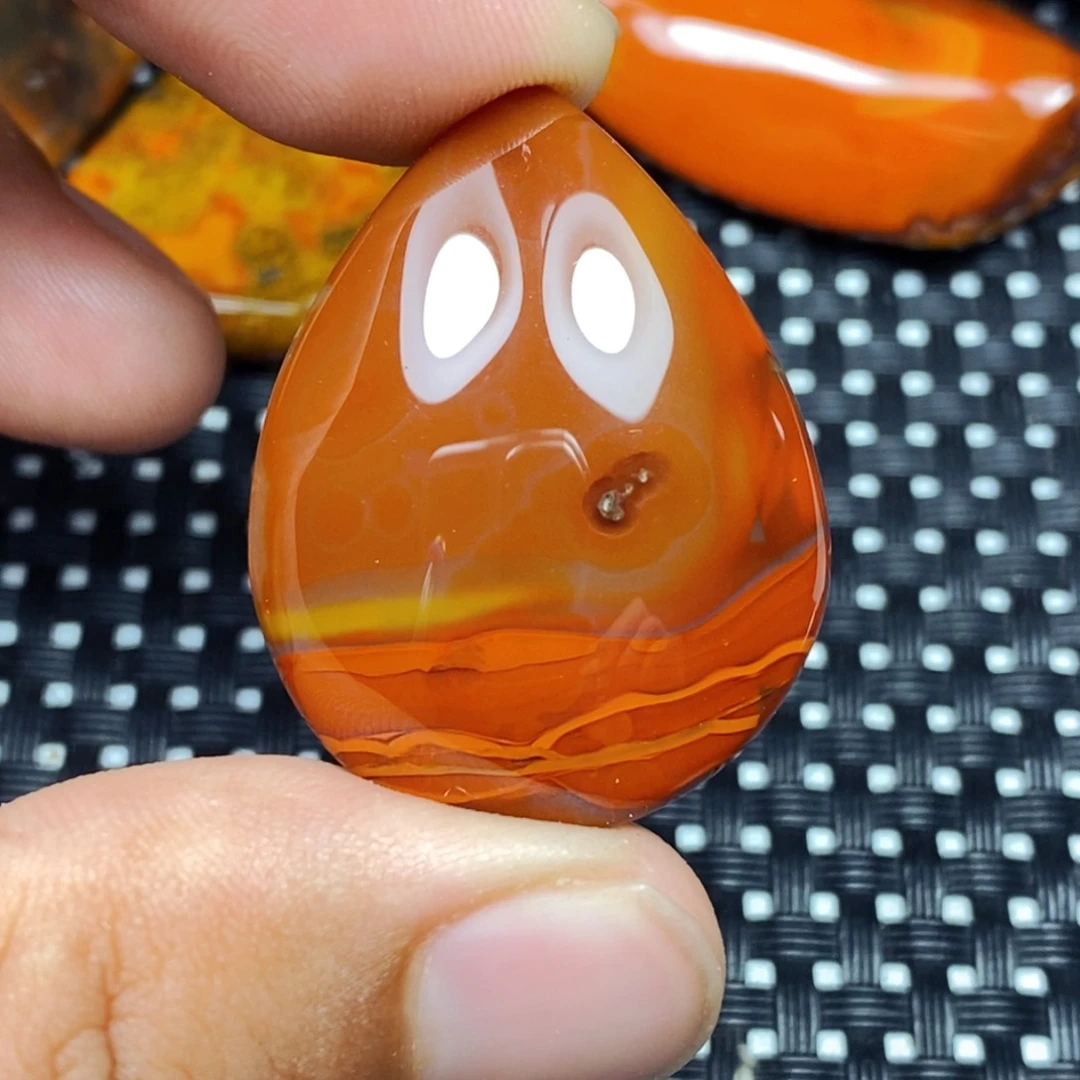 未镶嵌颈饰玛瑙/玉髓葛*