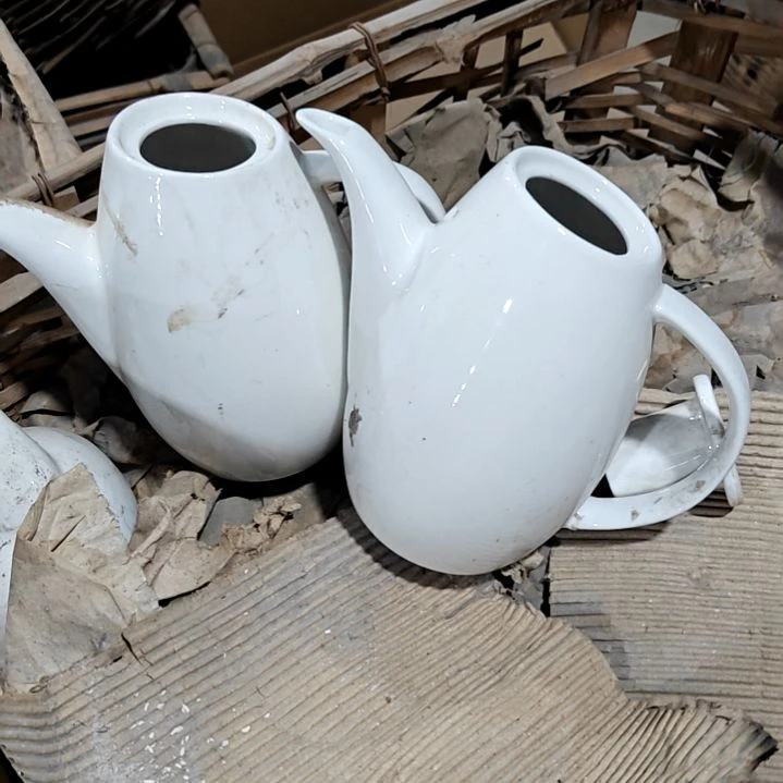 摆件陶瓷盘子碗啥都有