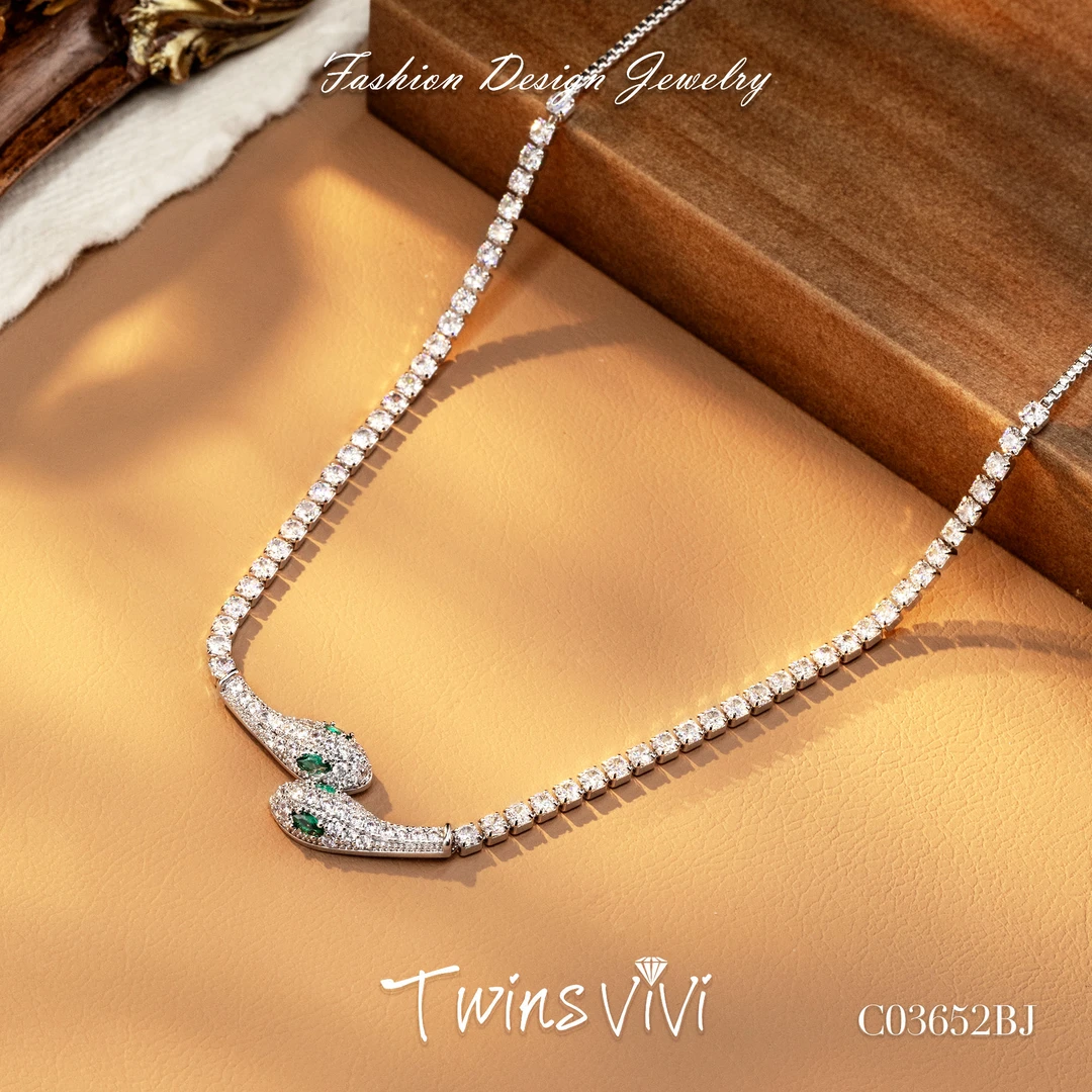 TWINS VIVI 铜合金合成锆石项链 镀k金 双蛇头满镶项链/C03652