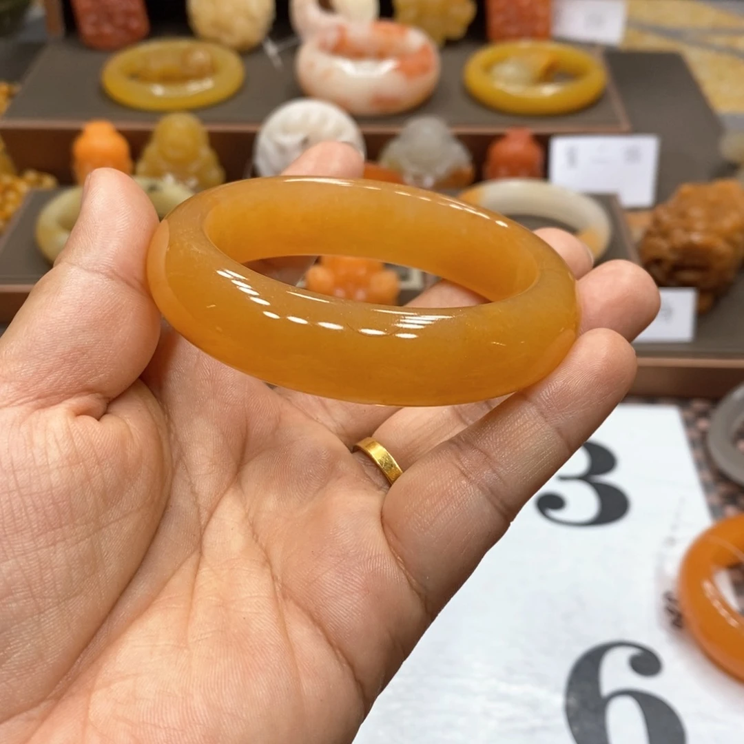 未镶嵌石英质玉（黄龙玉）手镯不****好