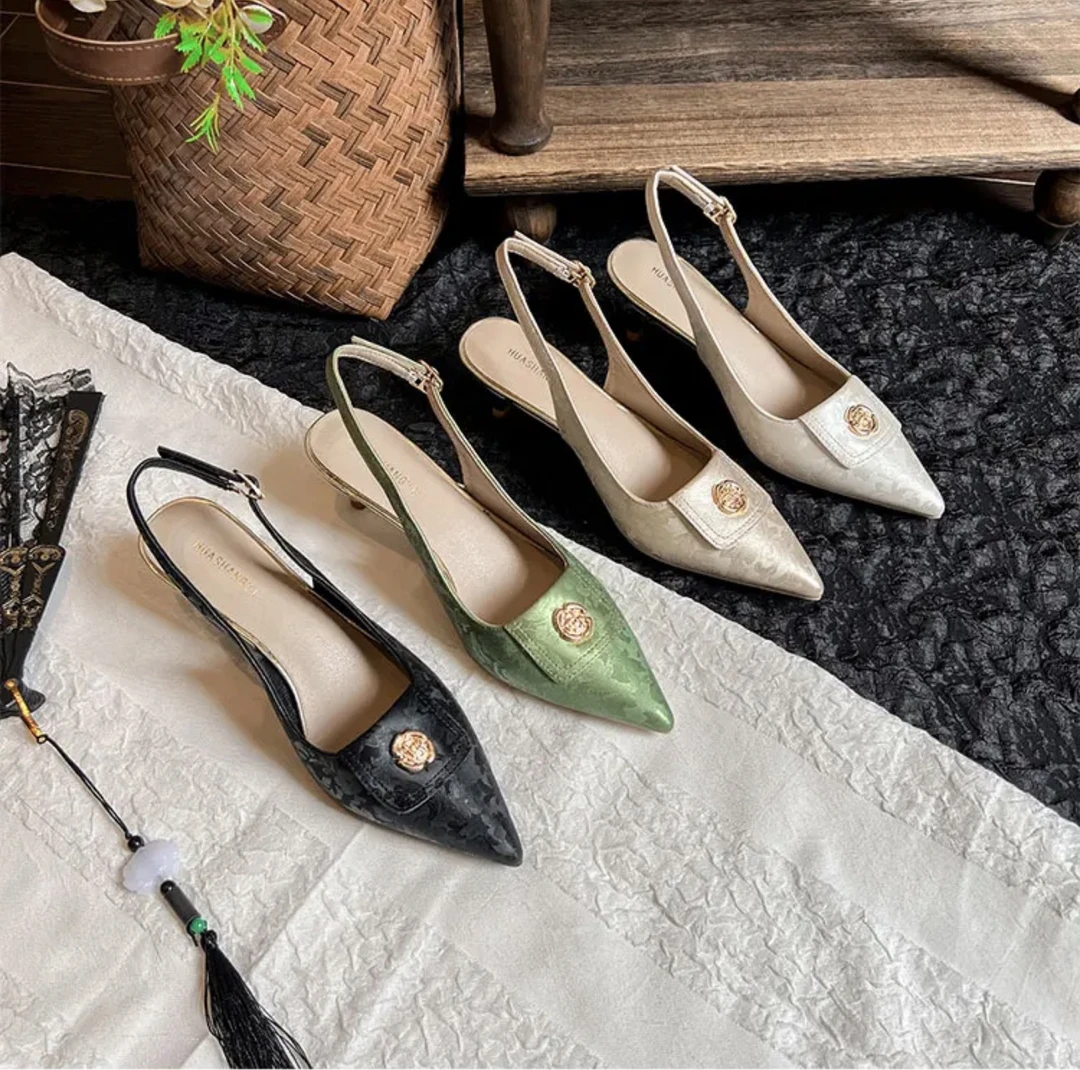 胶粘修面皮低帮尖头时装凉鞋春季仙女风时尚百搭网红法式圆扣