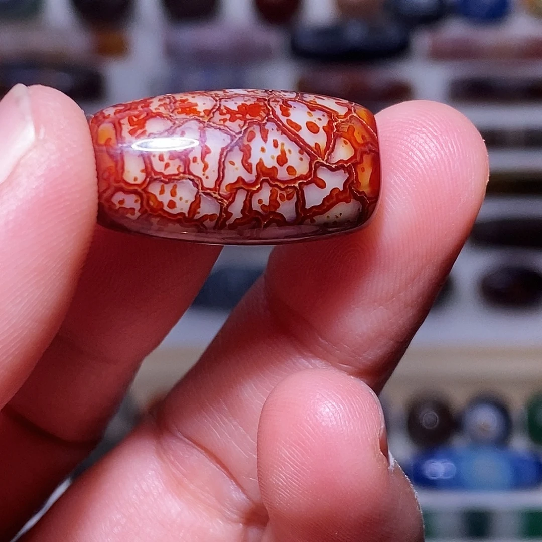 琥珀未镶嵌吊坠…..