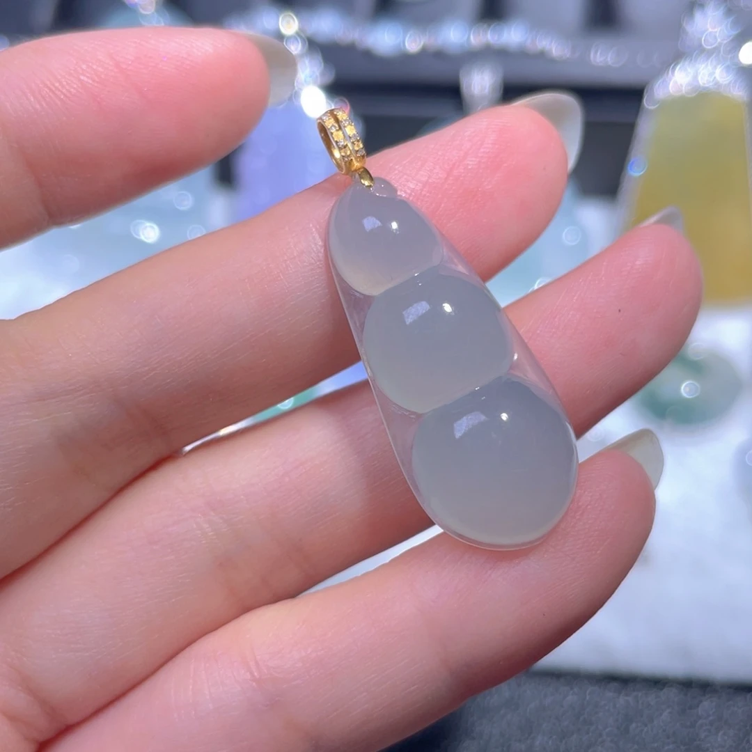 翡翠18K金镶嵌颈饰翡翠