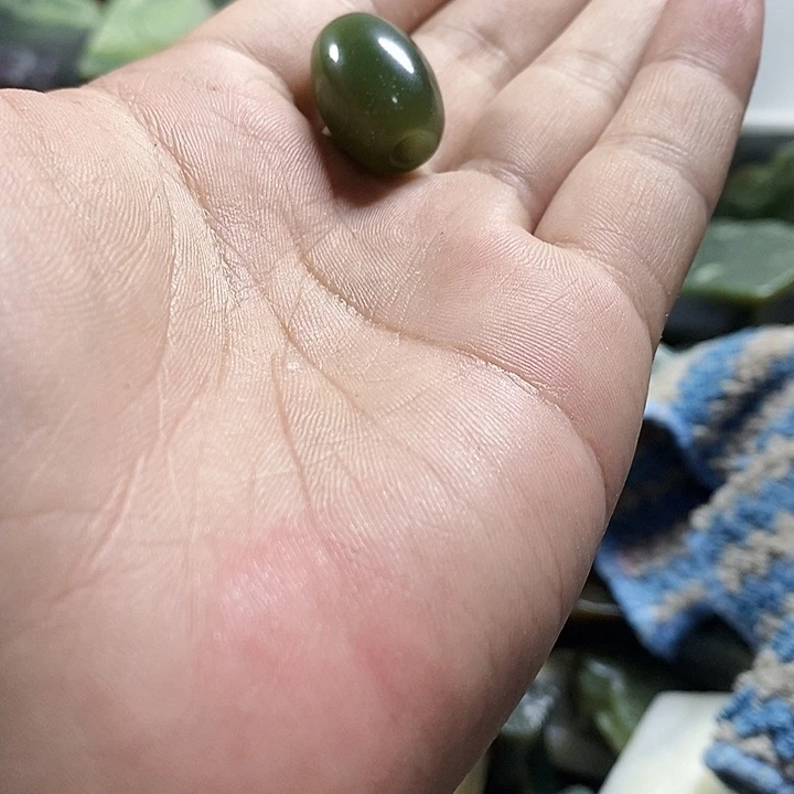 唯***下和田玉（糖玉）未镶嵌珠宝半成品