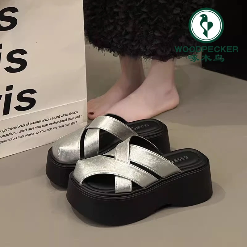 啄木鸟厚底增高凉拖鞋女夏外穿2025新款高级感配裙子百搭半拖鞋女