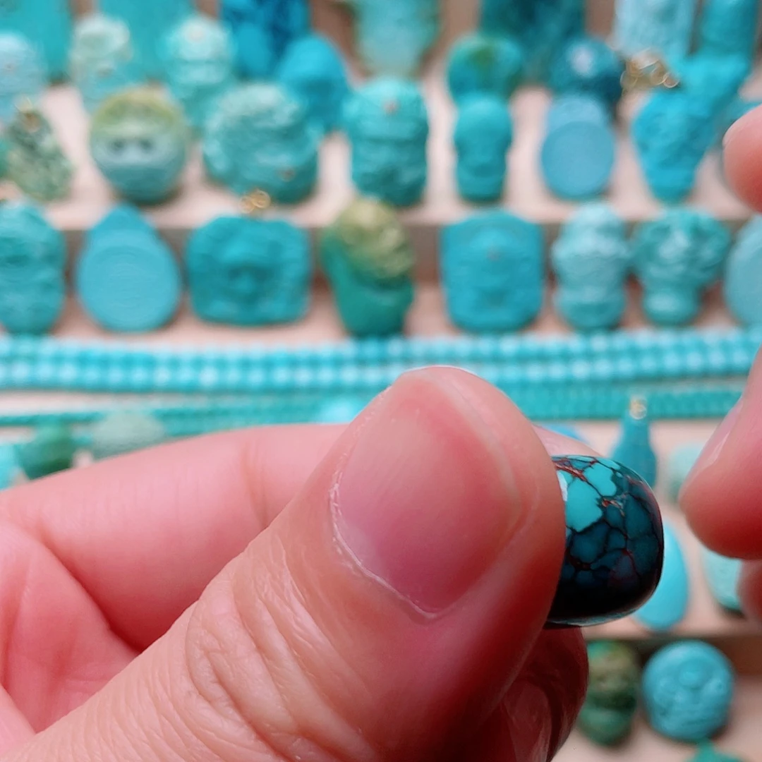 绿松石未镶嵌颈饰