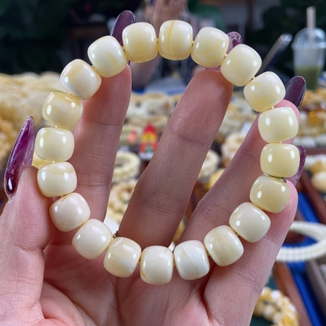 未镶嵌琥珀珠宝奇石11老型17.42