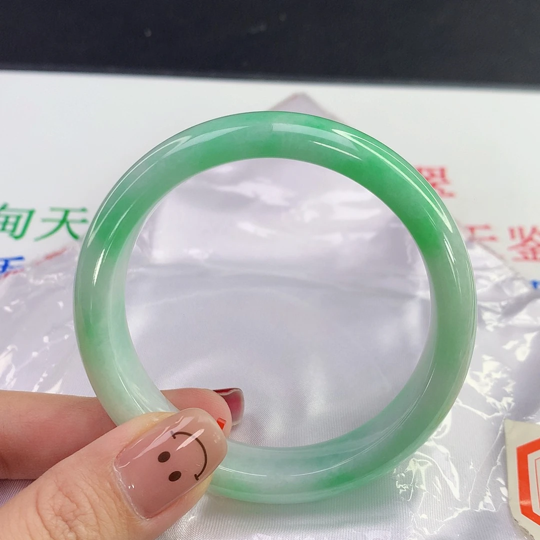 翡翠手镯未镶嵌天然翡翠A货129