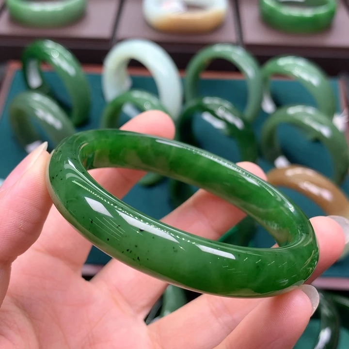 未镶嵌手镯和田玉（碧玉）