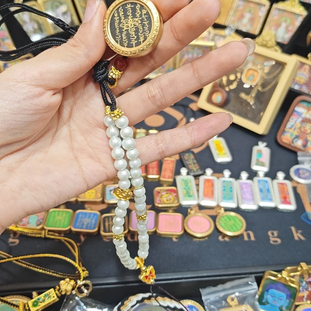 吊坠s****?纯手绘五条唐卡