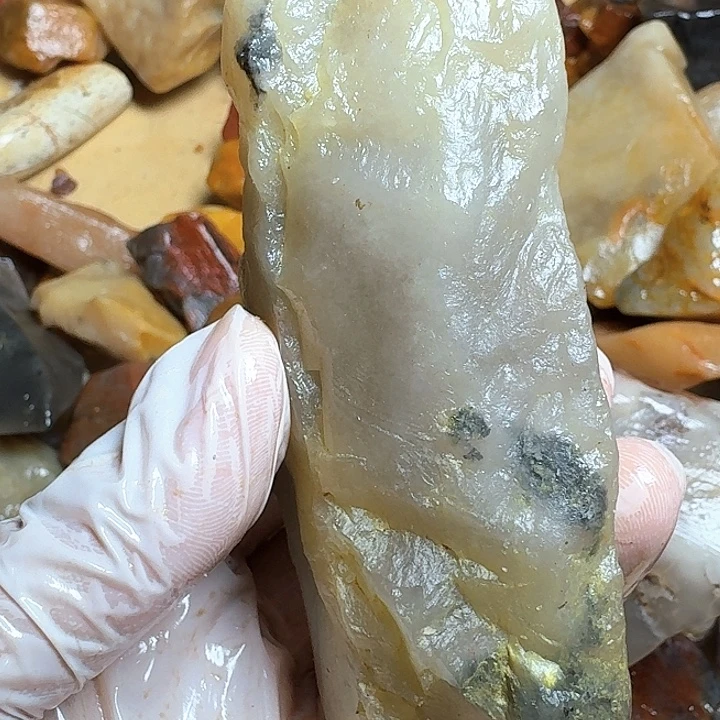 庐***子寿山石寿山石的颜色