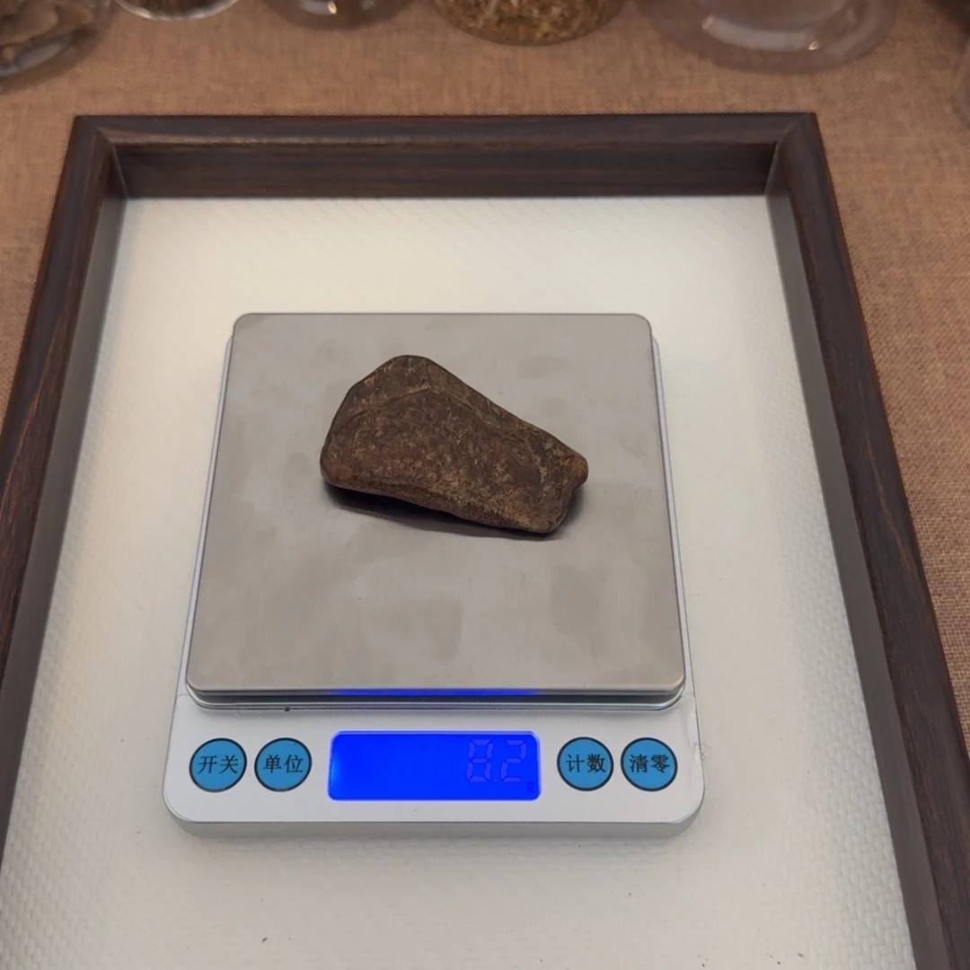 白***员文莱沉水吊坠8.2克多样性发一