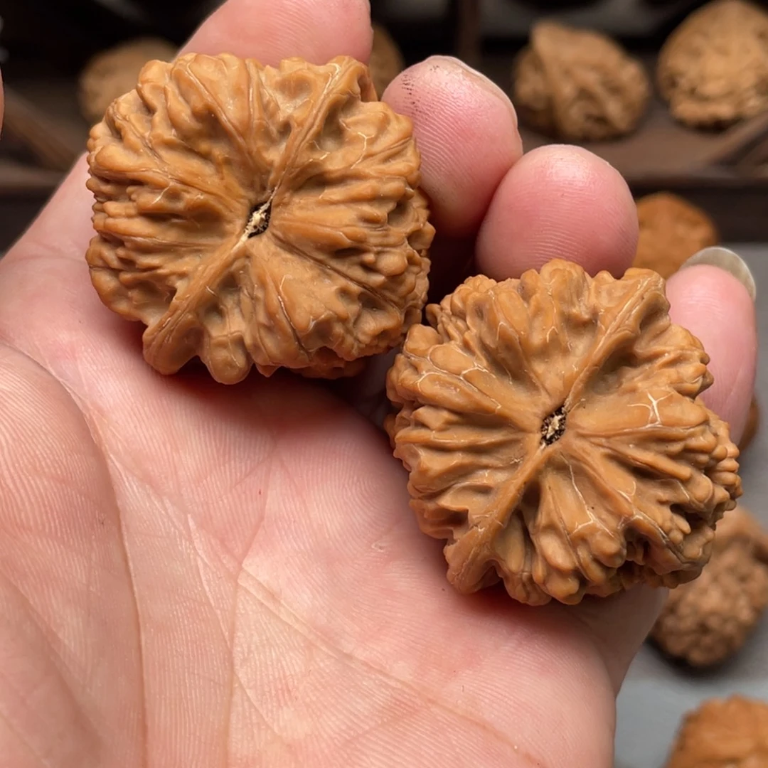 壹***.桃核吊坠40全品金蟾玩王