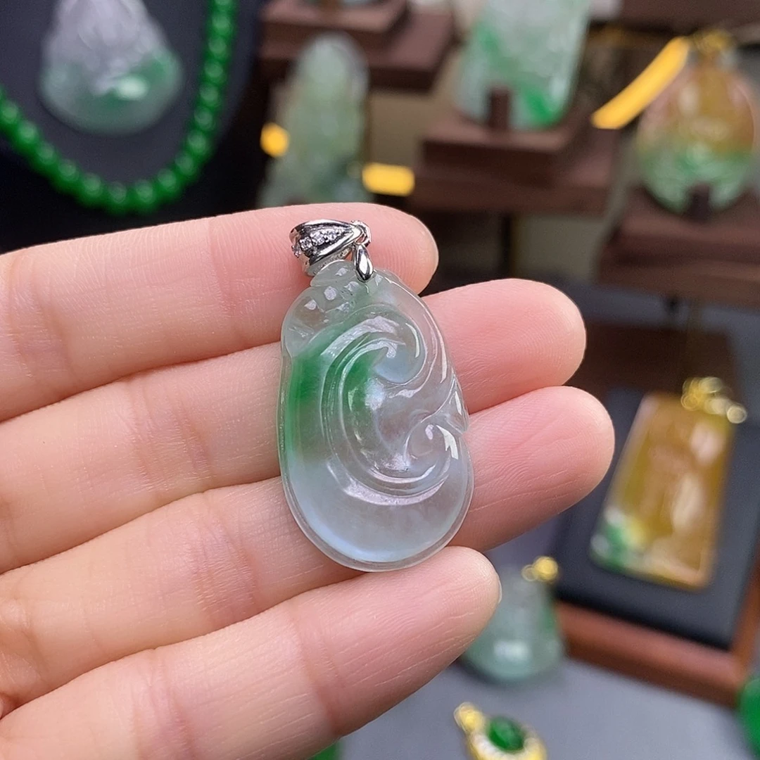 吊坠(赠链)未镶嵌翡翠