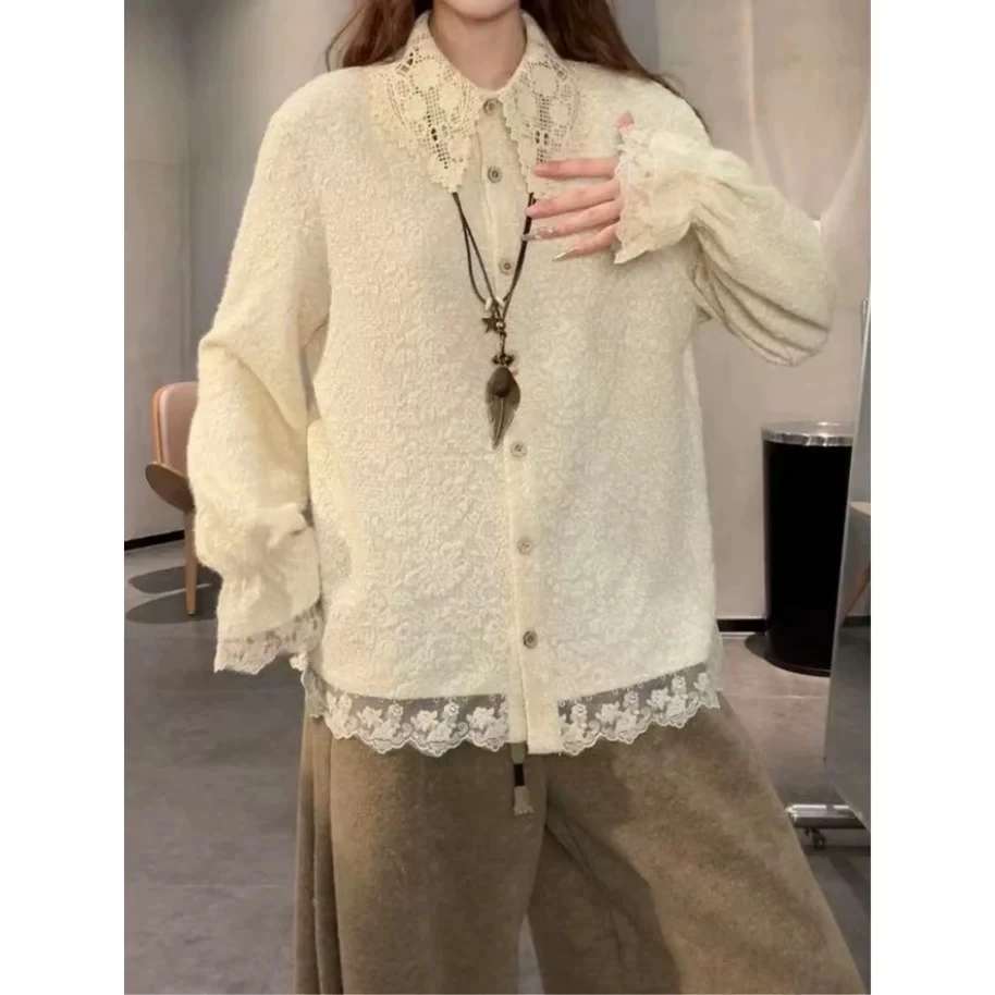 复古重工蕾丝翻领花边衬衫女2025冬季新款宽松显瘦内搭打底衫上衣
