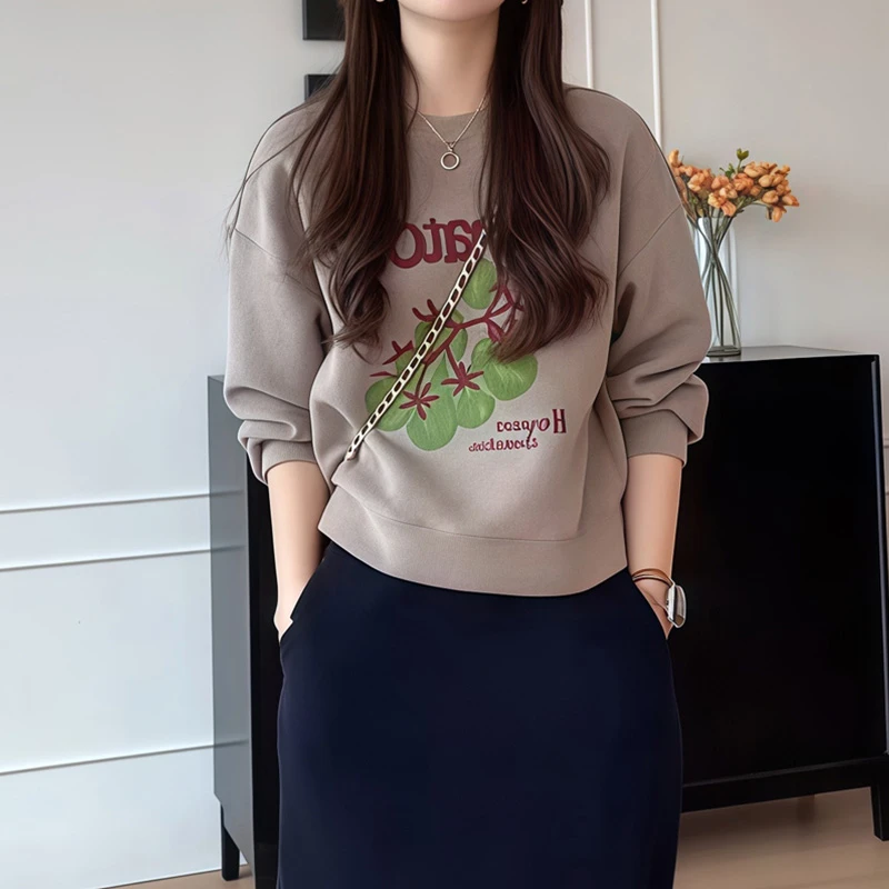 韩系小番茄印花刺绣卫衣女2026新款时尚百搭圆领宽松好看休闲上衣