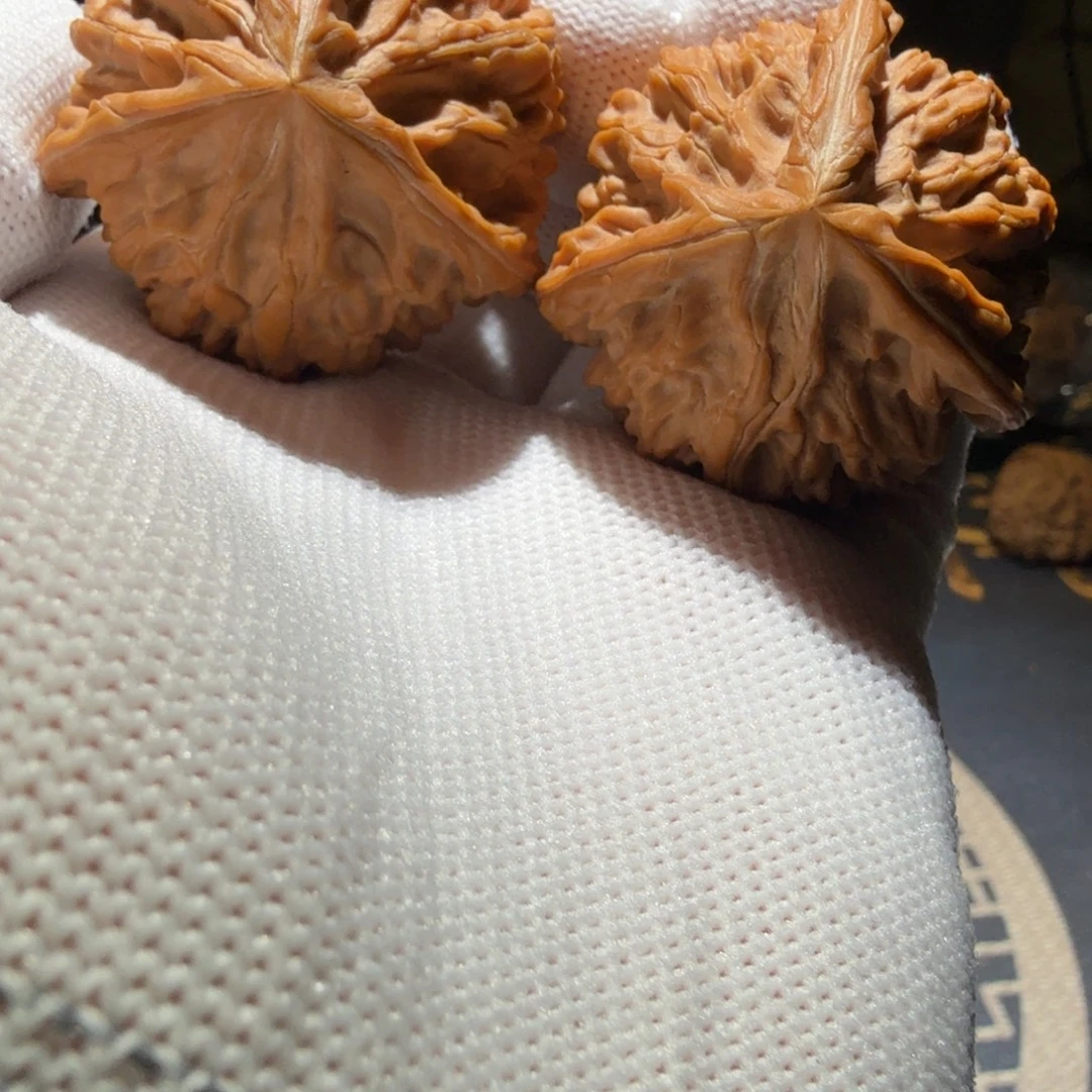 杨***m文玩核桃把件御龙