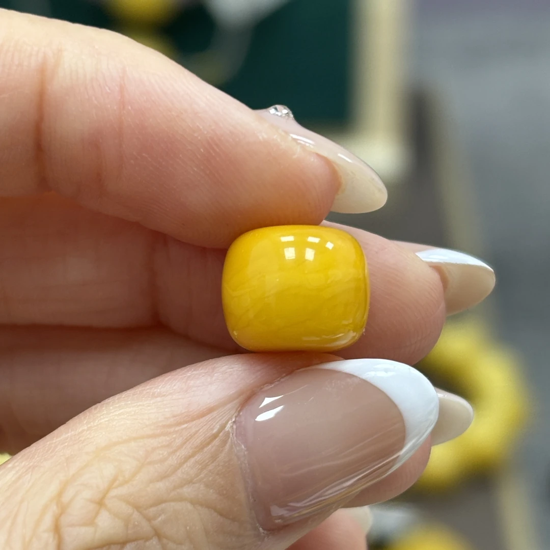 11.0*9.0mm 小妖珠宝天然原矿琥珀蜜蜡