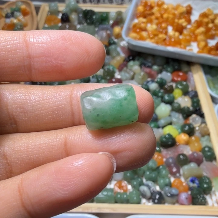 和田玉未镶嵌珠宝半成品