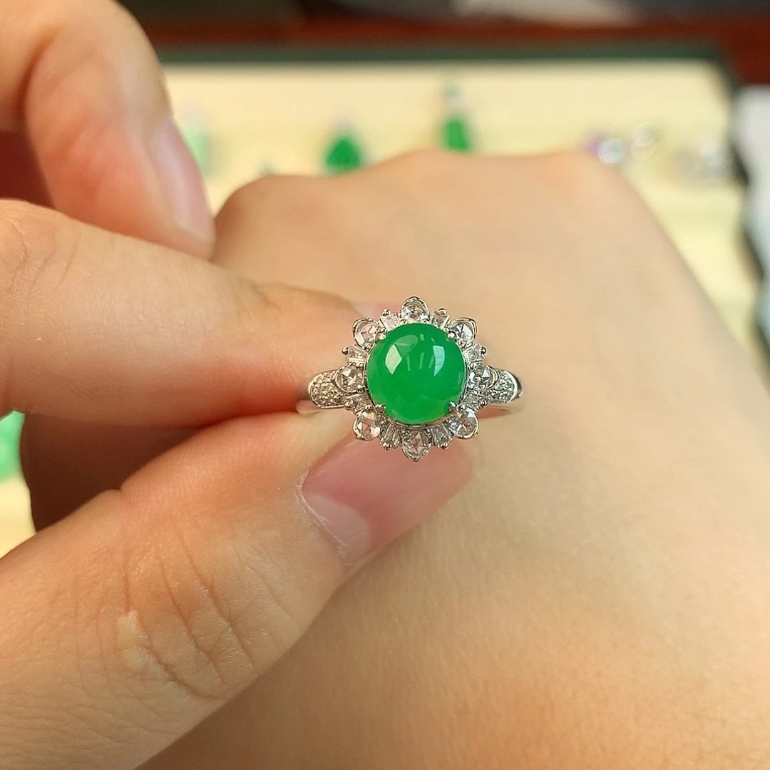 翡翠戒指18K金镶嵌缅料