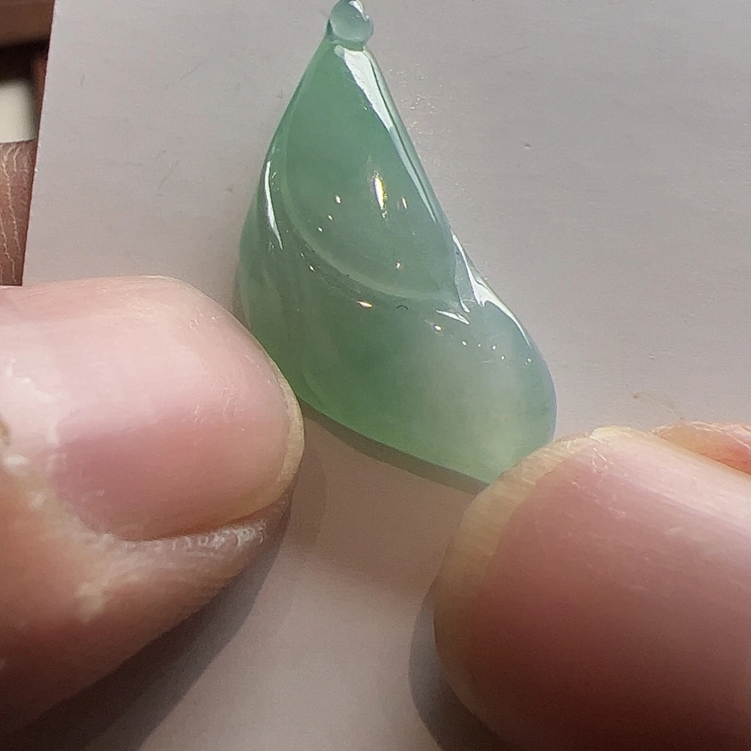 翡翠散珠翡翠绿玉兰花