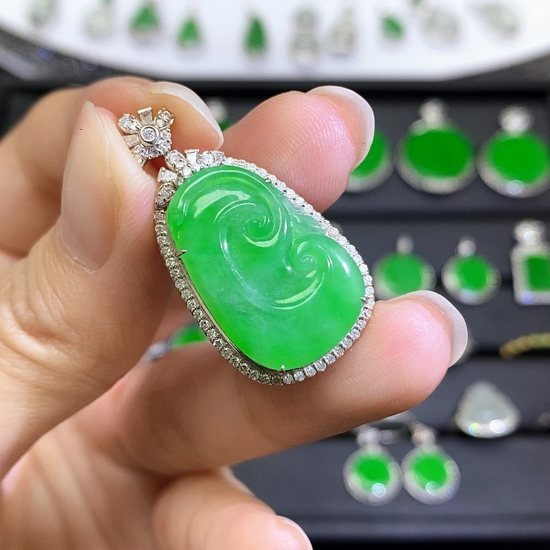 翡翠18K金镶嵌吊坠(不含链)