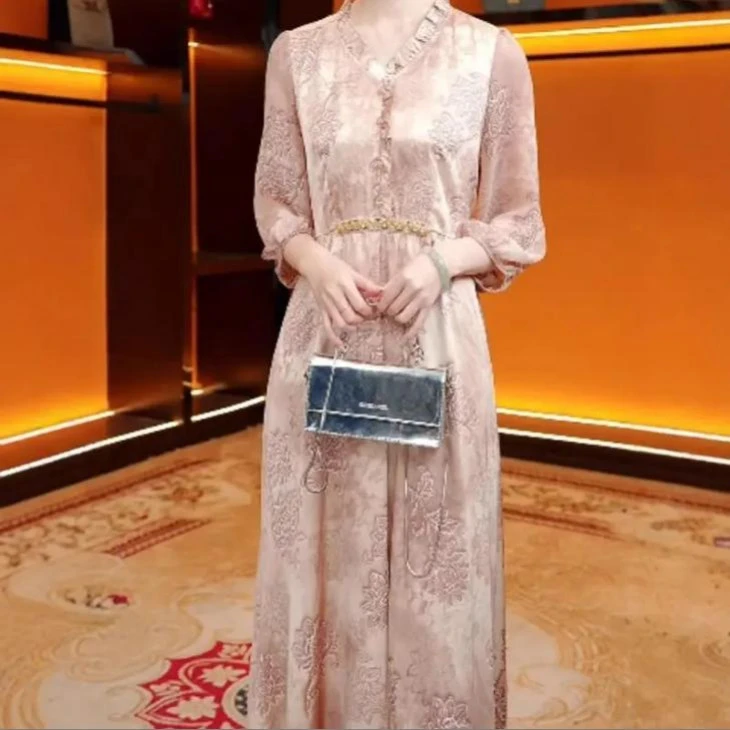 ①春夏精致连衣裙女2025新款中年妈妈装气质显瘦遮肉中长款裙子