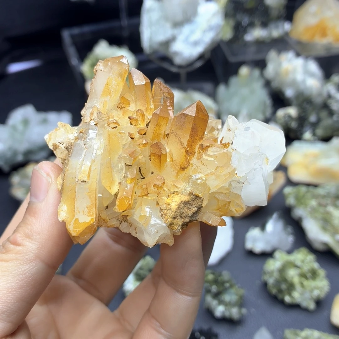 石材超美黄水晶簇