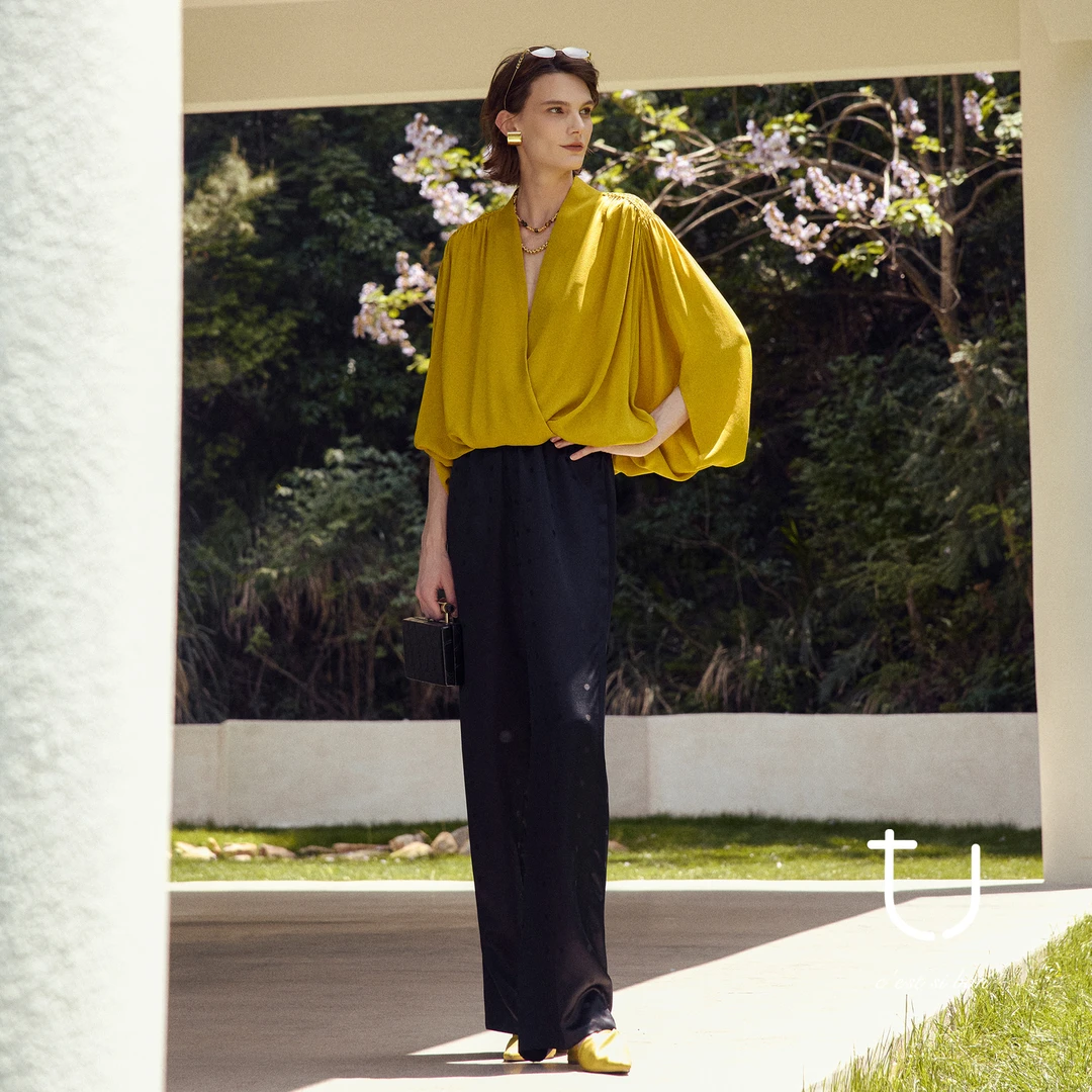 TU女装 韧光 V领6A真丝皱感衬衫2025秋季新款桑蚕丝通勤百搭上衣