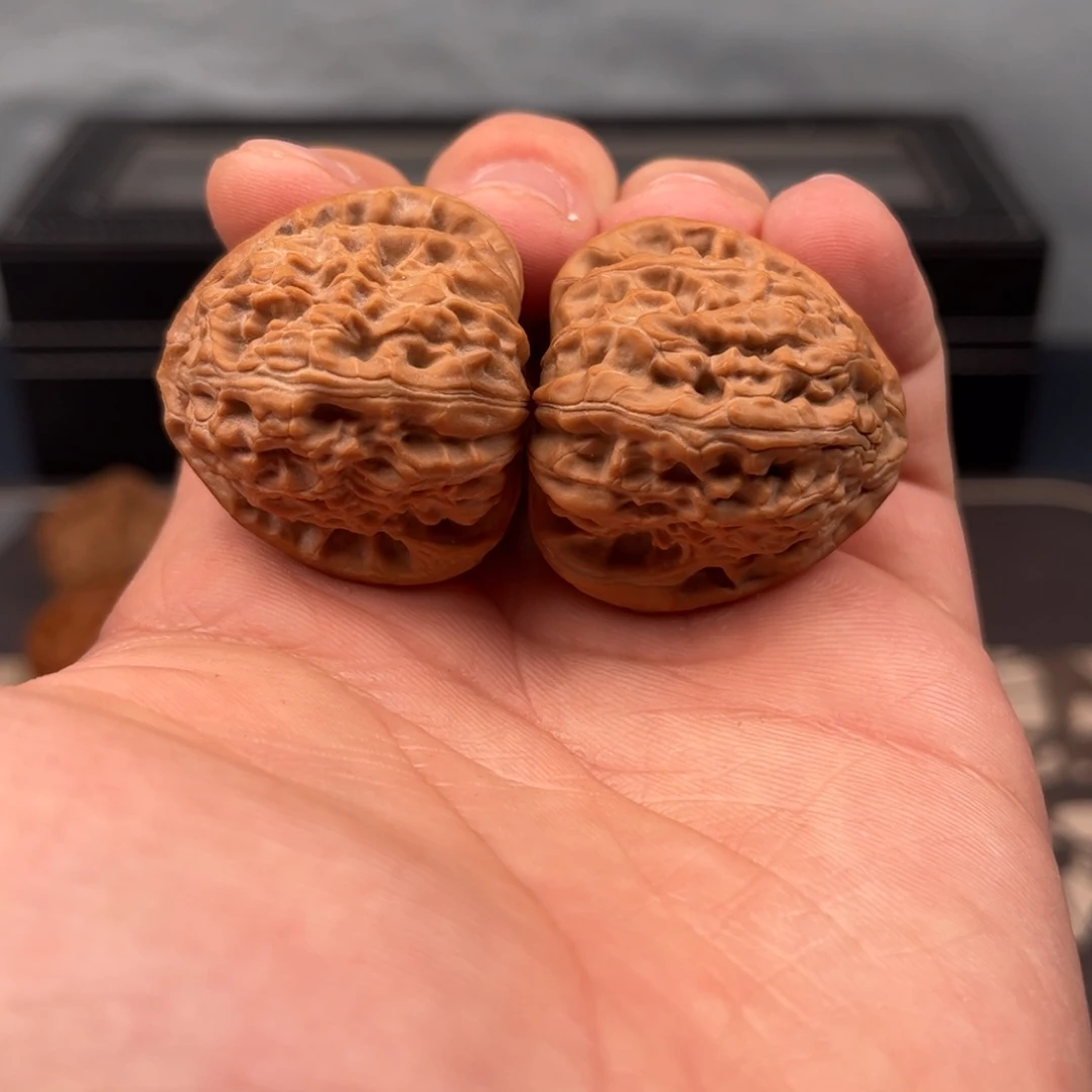 文玩核桃吊坠35三角白