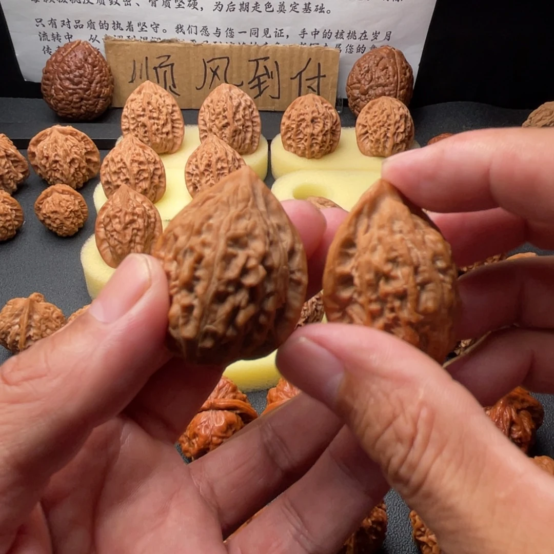 浮***斯吊坠文玩核桃凤羽