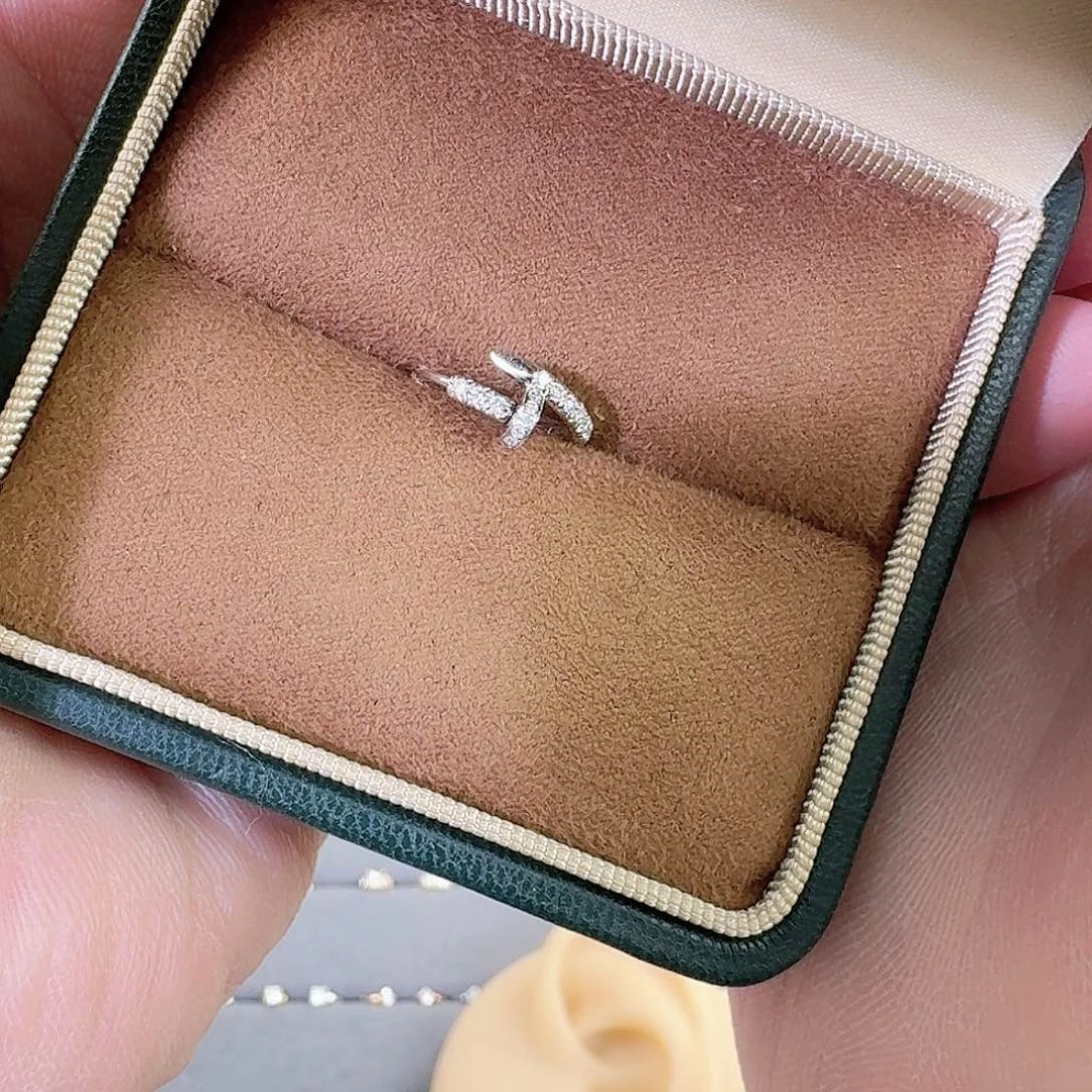 18K金镶嵌耳饰钻石珠*钉子L10mm厚板一只