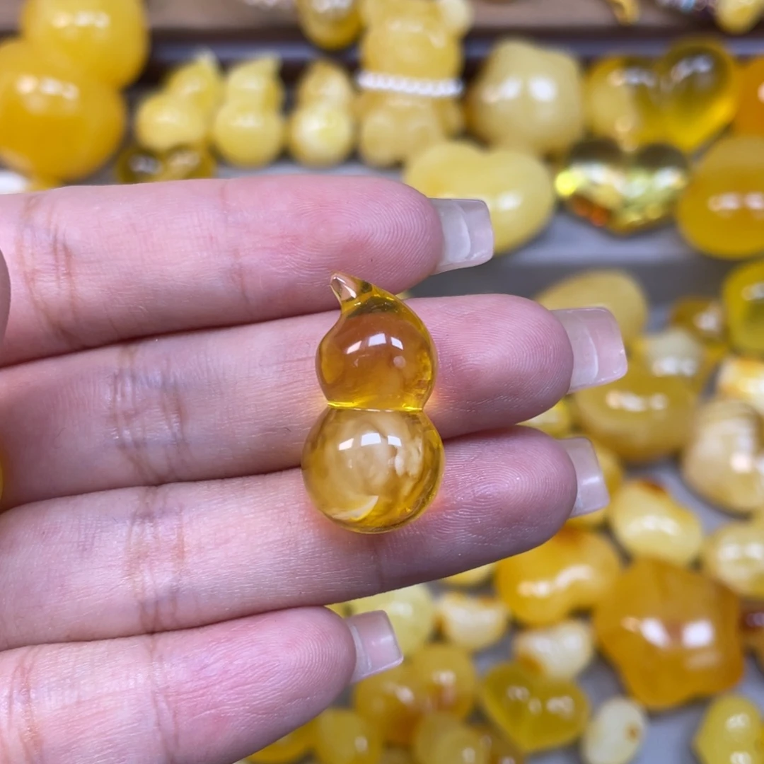 琥珀未镶嵌珠宝奇石