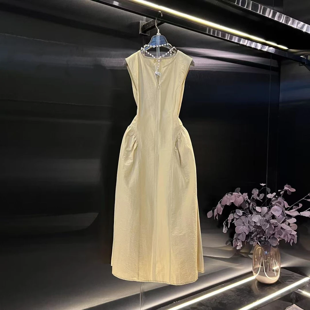 roiltrou2025新款原创设计气质显瘦高级感无袖连衣裙ZA1525112849