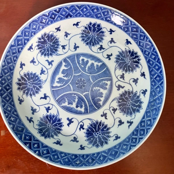 1155 青花缠枝莲盘