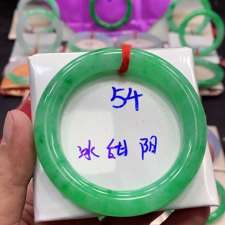 翡翠未镶嵌手镯翡翠
