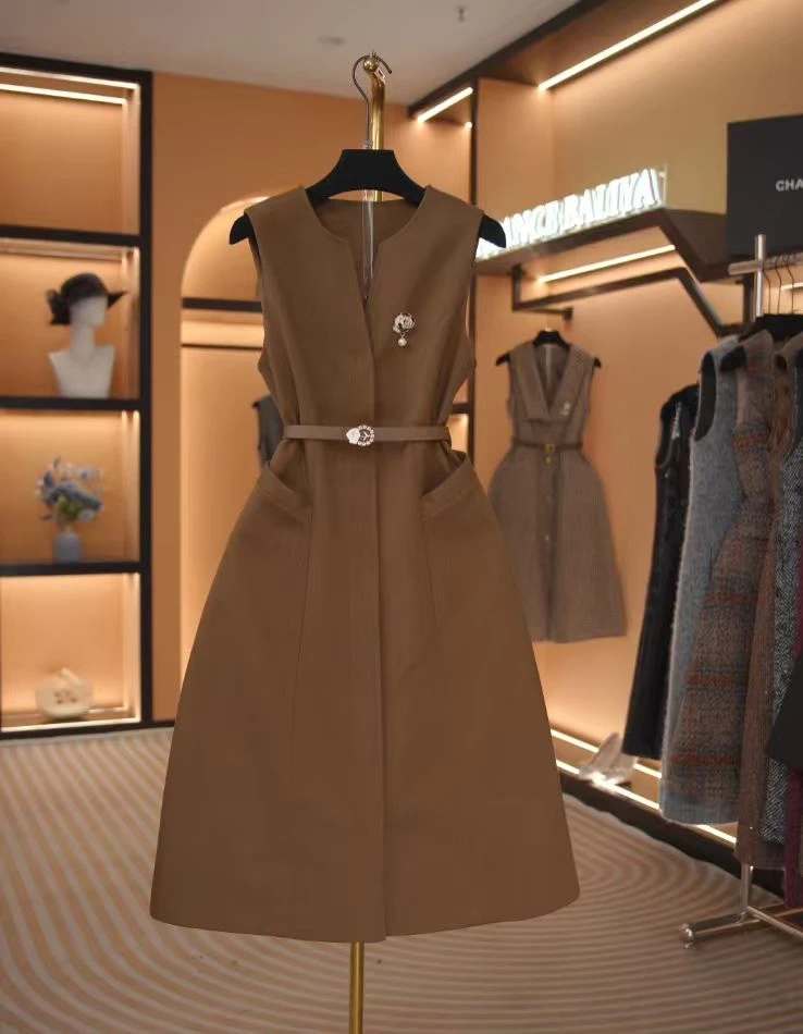 【零】显瘦气质无袖复古高级感连衣裙时尚背心裙秋冬连衣裙A-016