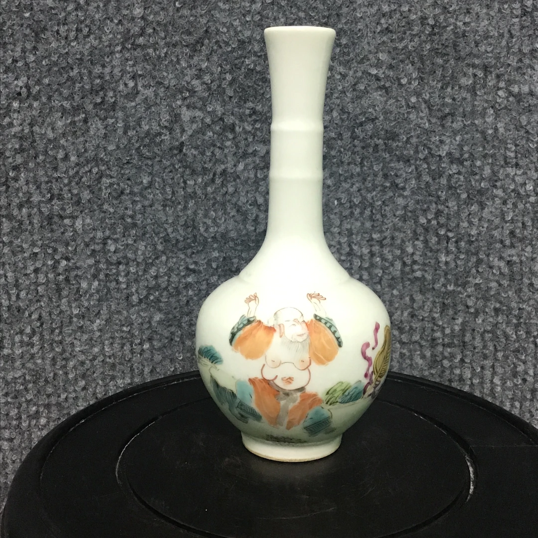 陶瓷艺术品粉彩小瓶