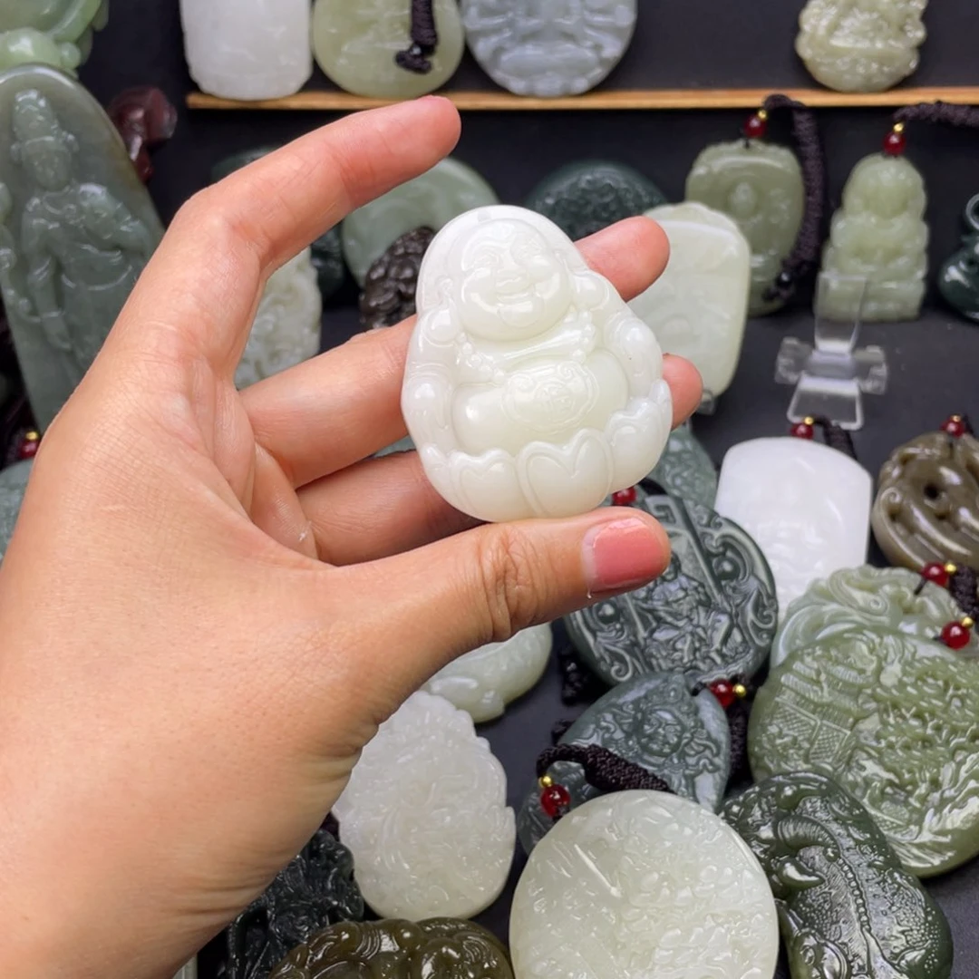 和田玉颈饰未镶嵌