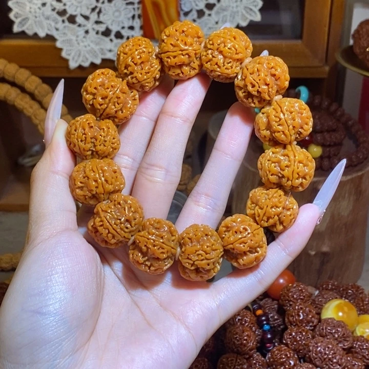 金刚菩提手串235半玉华肉一物