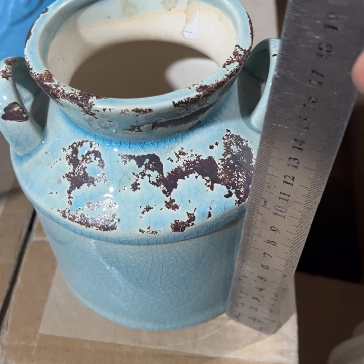 陶瓷花瓶微瑕捡漏出