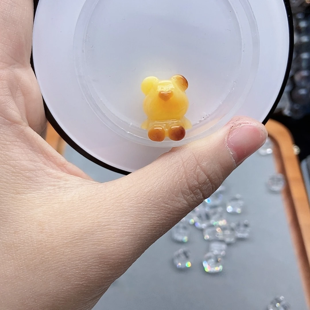 水晶手串未镶嵌小*干蜜蜡小熊