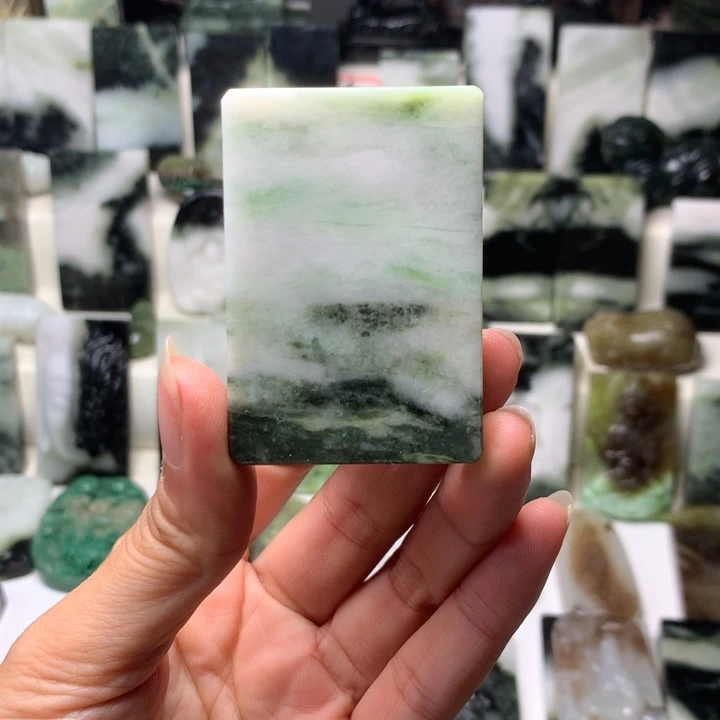 独山玉未镶嵌颈饰