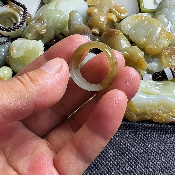 用***5和田玉未镶嵌吊坠(不含链)