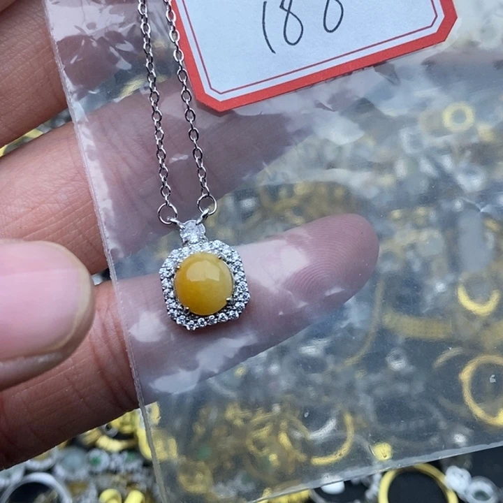 翡翠未镶嵌戒指188