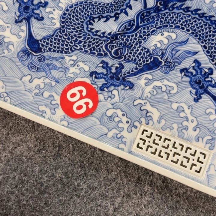今***在景德镇手工手绘陶瓷